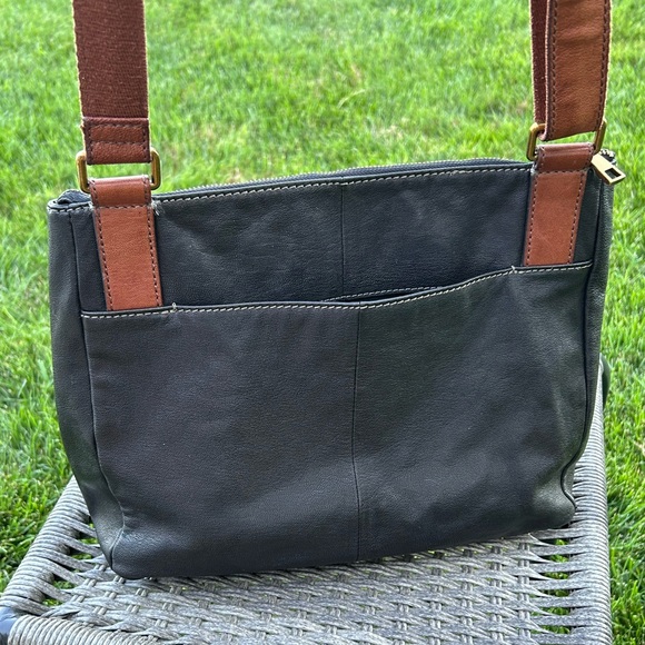 Fossil Corey Black Leather Crossbody w/ Brown Strap & Multiple Pockets 13” x 10” - Picture 2 of 16